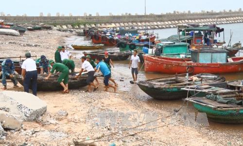 Các địa phương khẩn trương ứng phó với bão số 10